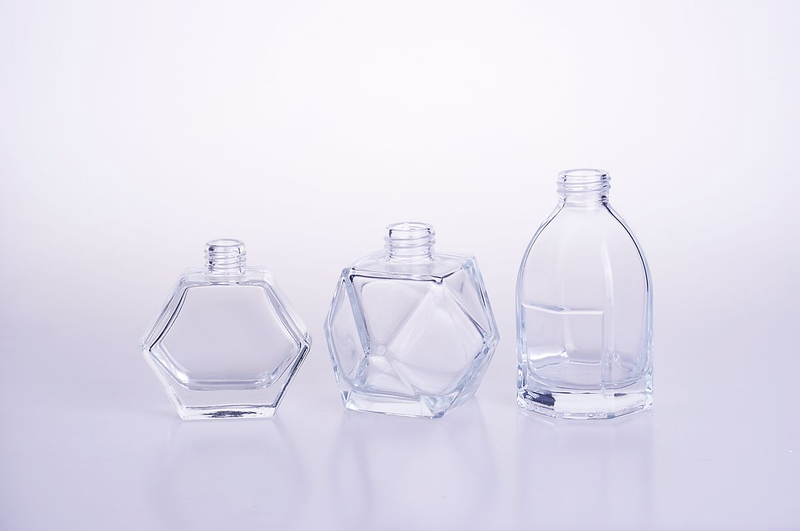 各种款式多种尺寸香薰玻璃瓶可配藤条
